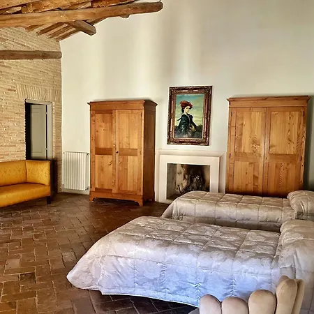 Castello Bonaccorsi In Sabina * Castel San Pietro