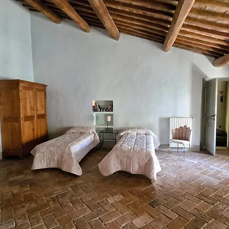 Castello Bonaccorsi In Sabina Bed & Breakfast Castel San Pietro